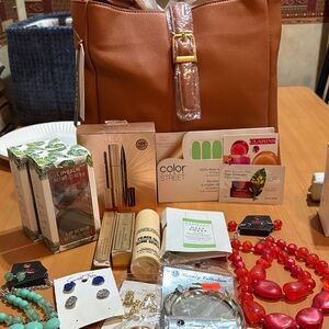 Elegant Brown Leather Tote Bag Bundle 20 Pieces